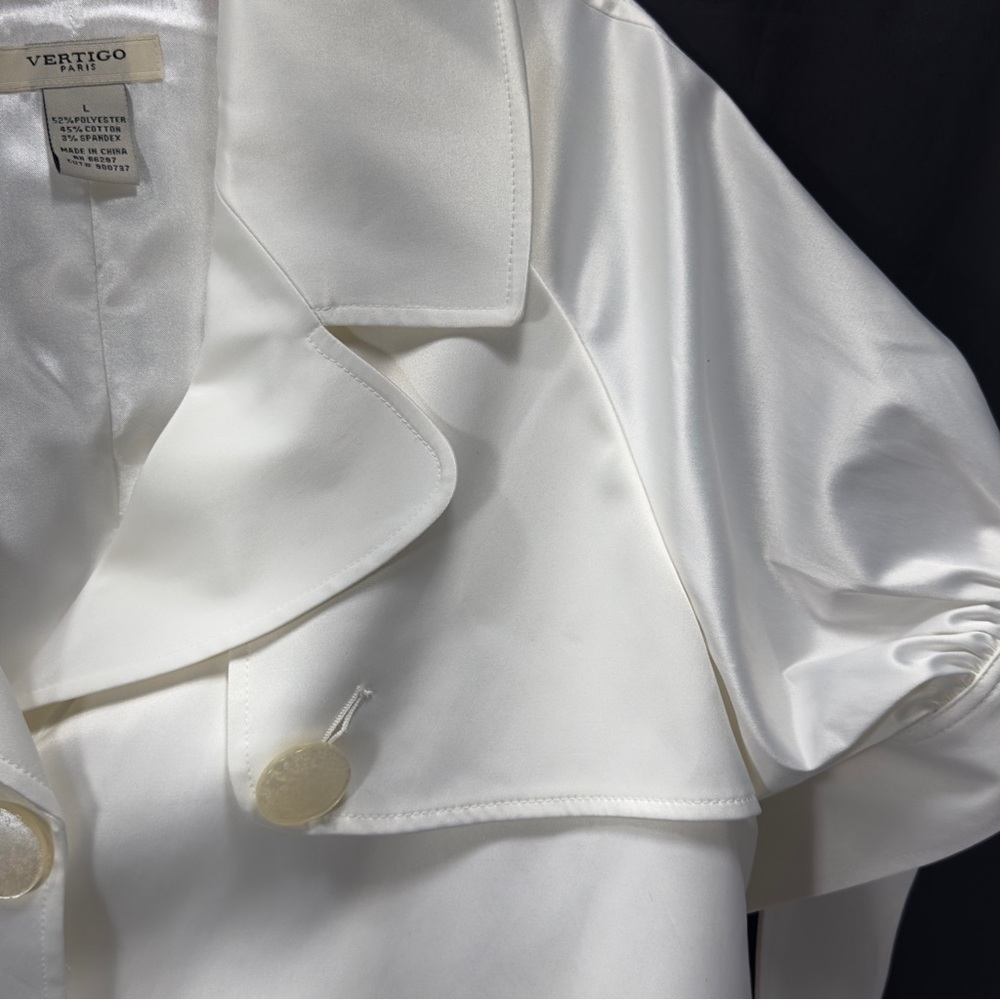 Vertigo Paris Cream Cropped Satin Bomber Jacket - Picture 3 of 16